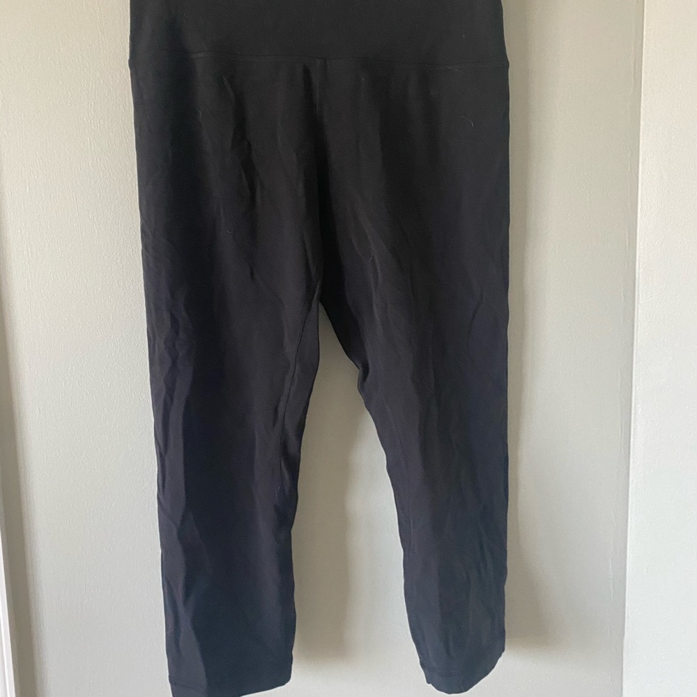 Lulu lemon black leggings - Picture 3 of 3